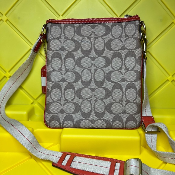 COACH SIGNATURE Crossbody Red w/COA - Picture 6 of 7